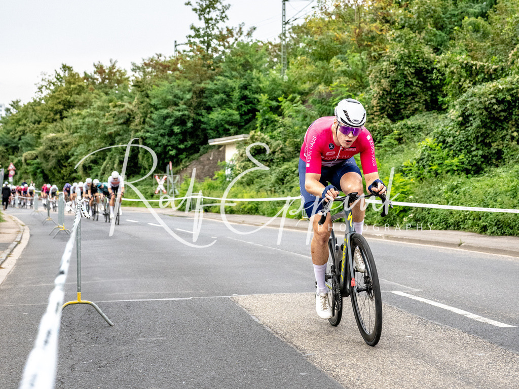 Ralf Eppink Photography 20250921_DSC08368 | Sportfotografie, Eventfotografie, Porträtfotografie, Radsport Fotograf, Triathlon Fotograf, Düsseldorf Fotograf, Köln Fotograf, Actionfotografie, Teamfotografie, Peoplefotografie, Business Portraits, Veranstaltungsfotografie, Reportagefotografie - Realisiert mit Pictrs.com