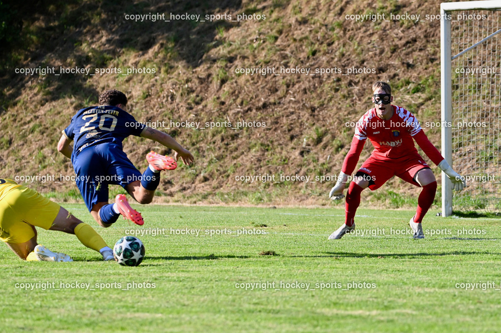 SV Malta vs. ATUS Velden | #20 Alessandro Kiko ATUS Velden,  Flugeinlage, #1 Sascha Thaler SV Malta, SV Malta vs. ATUS Velden, SV Malta vs. ATUS Velden am 19.08.2025 in Malta (Sportplatz Malta), Austria, (Photo by Bernd Stefan)