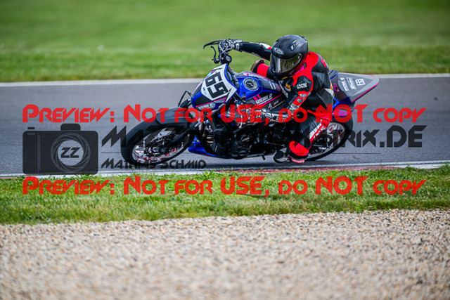 MaZZes_FotoMatrix_220506_91133 | Fotograf Mathias Schmid
Sportfotograf,
Eventfotograf,
Hochzeitsfotograf,
Portraitfotograf