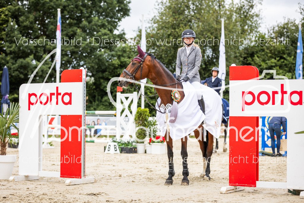 BHO-2PhSpr-M-5-2426 | MomenTaufnahmen Pferdesportfotos