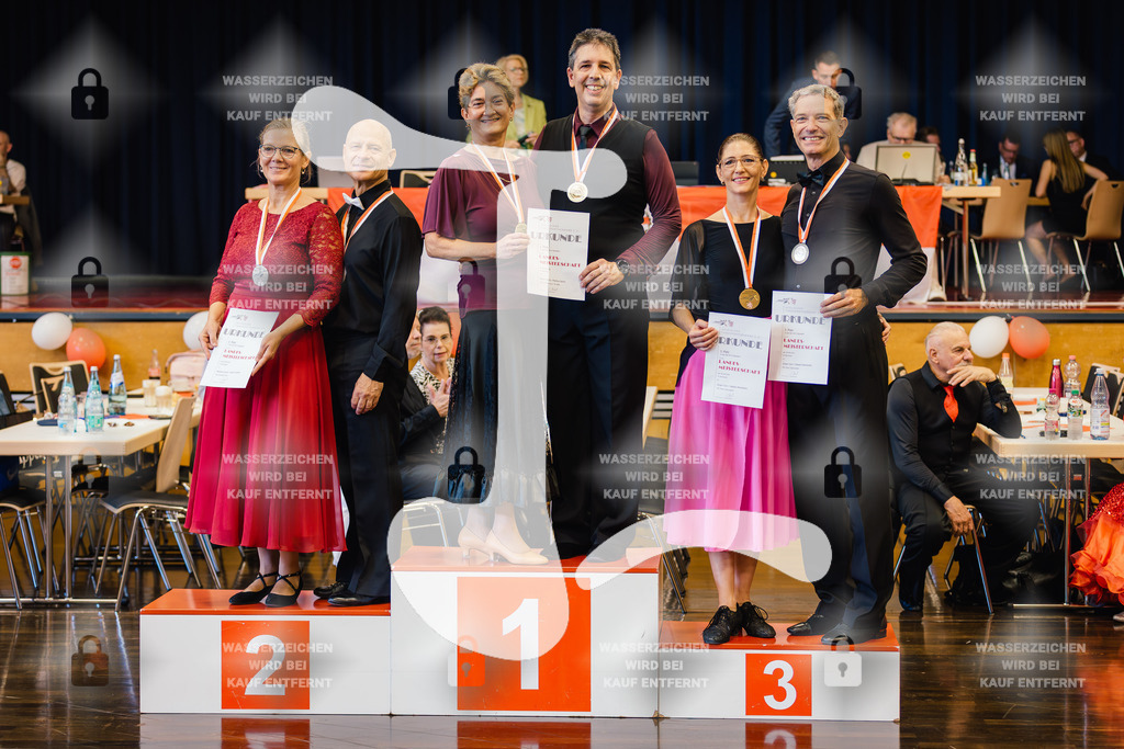 LM Hessen Viernheim - Sen III D Standard Siegerehrung-2026-08-30-9834 | Webshop for digital downloads and prints of dance sport, event & show photographer Julian Link - Realisiert mit Pictrs.com