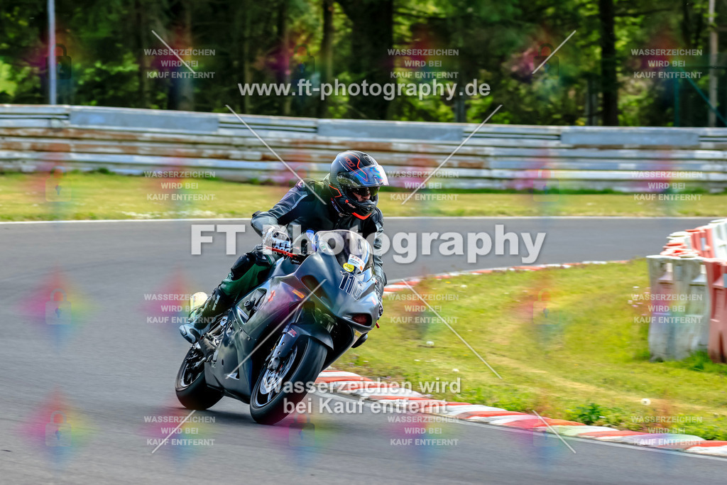 _OTO2365 | Hier findet Ihr Bilder von Touristenfahrten auf der Nürburgring Nordschleife oder von anderen Veranstaltungen die ich besucht habe. Viel Spass beim Durch Schauen 