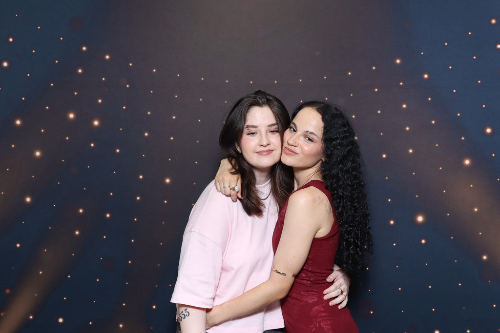 ZD260628112736-79 | Fotoshop von zweidimensional Fotografie. Ihr Fotograf im Aargau. Abzüge von Ihrem Fotobox Event bestellen.Abzüge von Ihrem Hochzeit bestellen.Abzüge von Ihrem Schulfotograf bestellen.