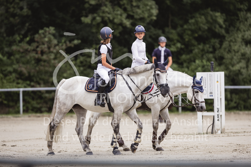 230824_Delbrueck_PonyTrophy-204 | Deine schönsten Turniermomente als professionelle Fotos! Entdecke hochwertige Pferdesport-Fotografie im Online-Shop. Jetzt Fotos finden & bestellen!