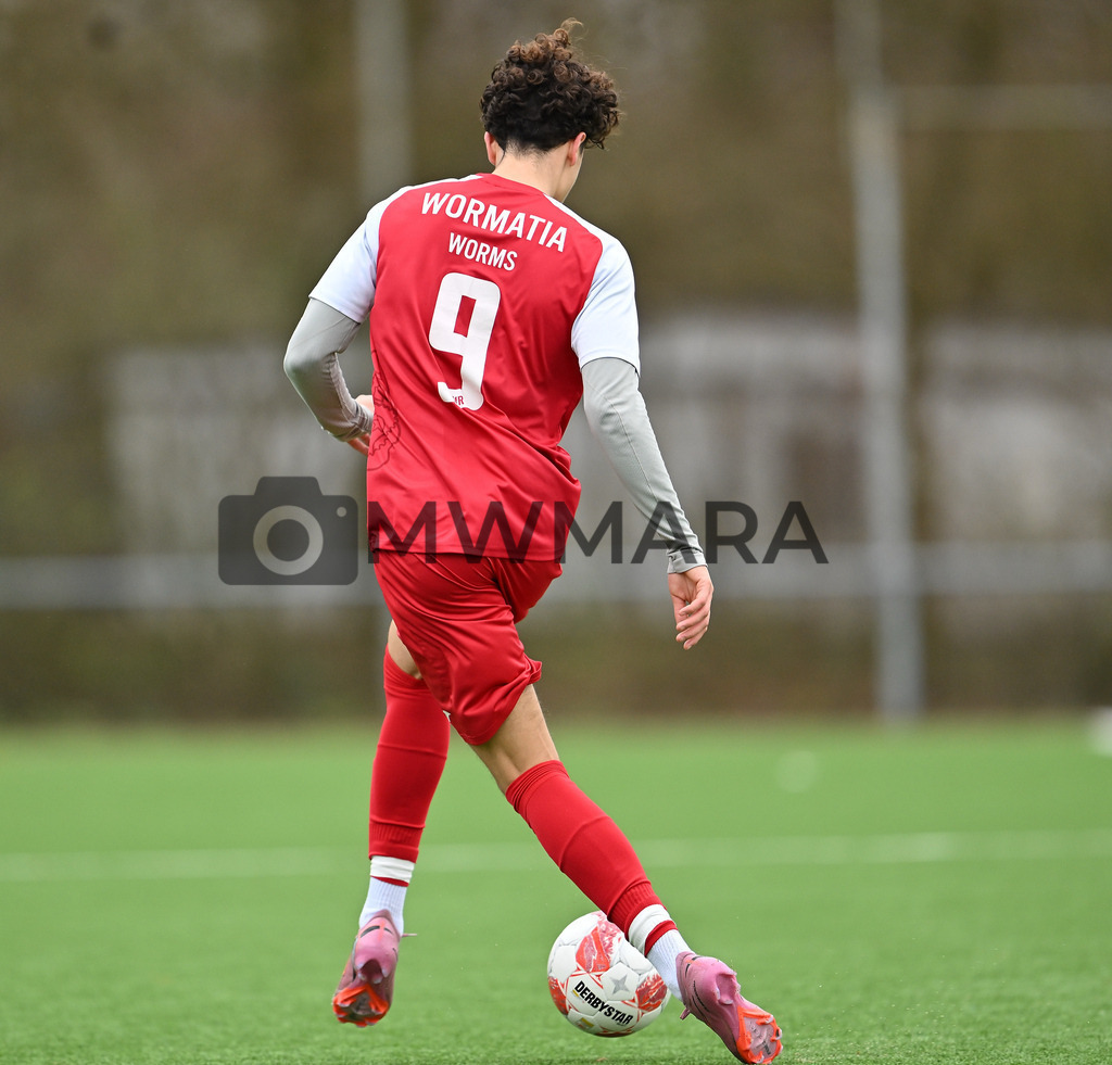 Fussball I Herren I Saison 2025-2026 I Bundesliga I 6. Spieltag I Eintracht Frankfurt - FC Bayern München  | MWMARA - Realisiert mit Pictrs.com