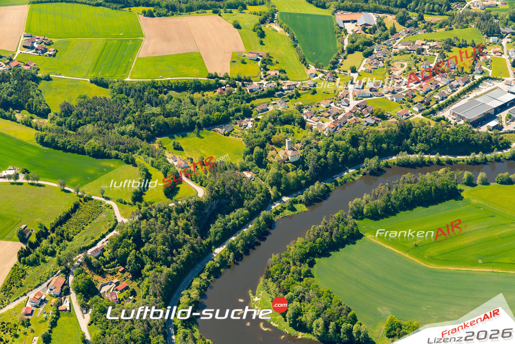 Das Luftbild zeigt : Regenpeilstein Roding - Die Luftaufnahme wurde 2024 vom UL-Flugzeug aus erstellt ( keine Drohne ) - Hochauflösende Luftaufnahme - Für grossformatige Ausdrucke geeignet. Die Geschenkidee !Mit Lizenz und Bildrechte bestellbar