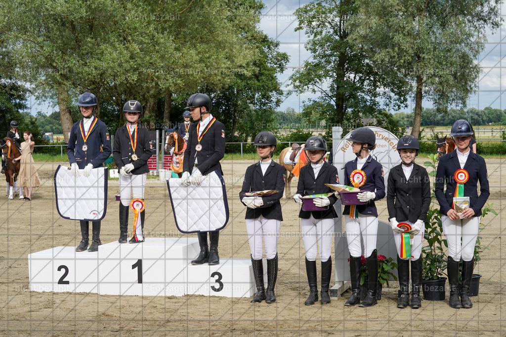 20240630-FAH02558 | Turnierbilder Schwabmünchen, Dressurbilder, Springreitturnier, Reitsportbilder, Turnierfotografen Bayern, Turnierfotograf