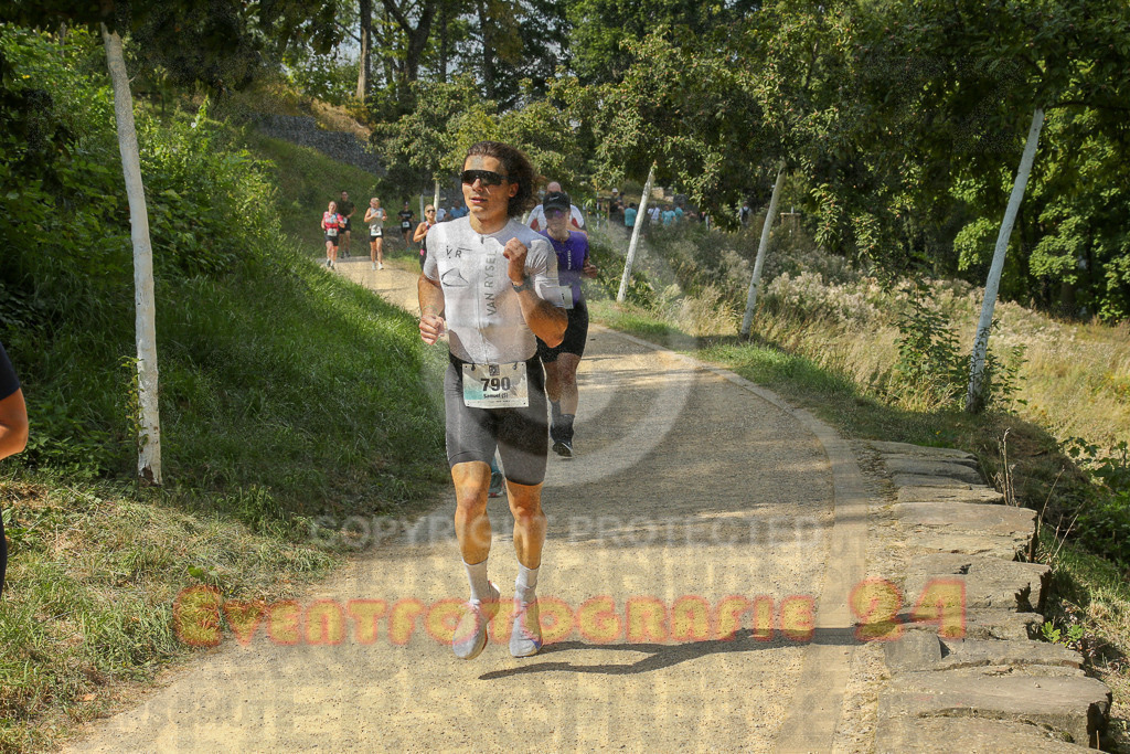 250824_1454_EX1_7964 | Sportfotografie im Rhein-Sieg Kreis, Köln, Bonn, NRW, Rheinland Pfalz, Hessen, etc. Unser Tätigkeitsfeld umfasst den Laufsport vom Volkslauf über den Marathon, Duathlon, Triathon bis zum Ultralauf wie Kölnpfad Ultra oder Schindertrail.