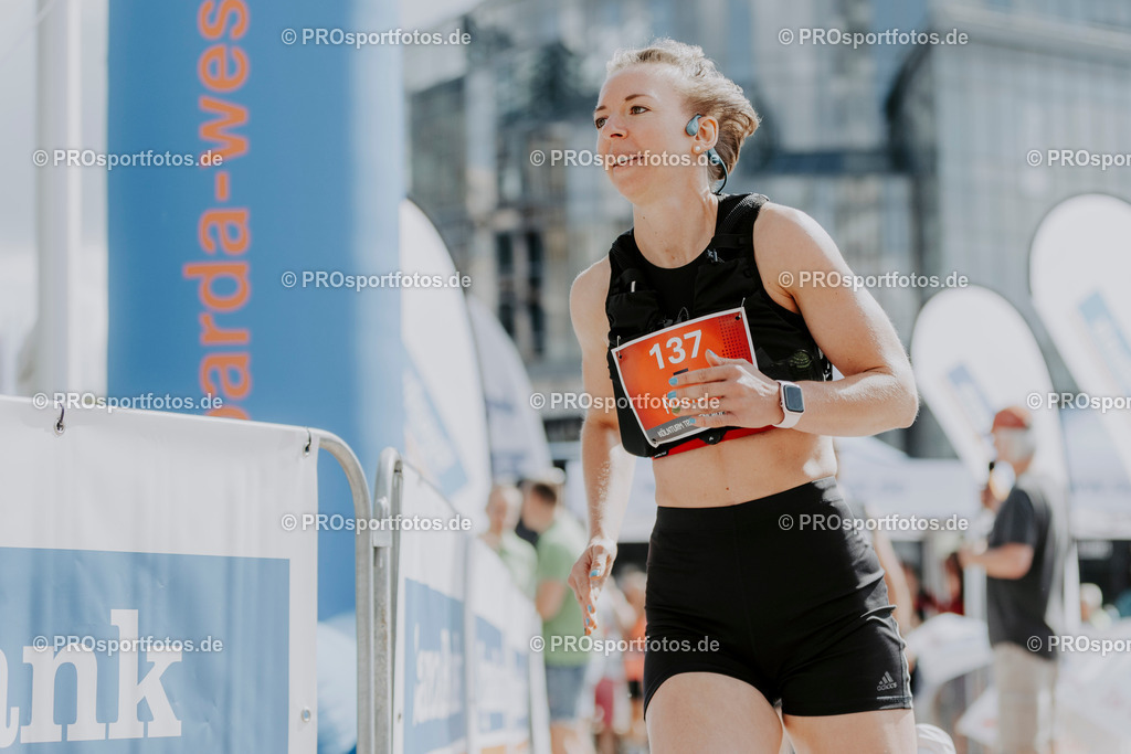 240825_Treppenlauf-154 | Professionelle Fotos Ihrer Laufsportveranstaltung.