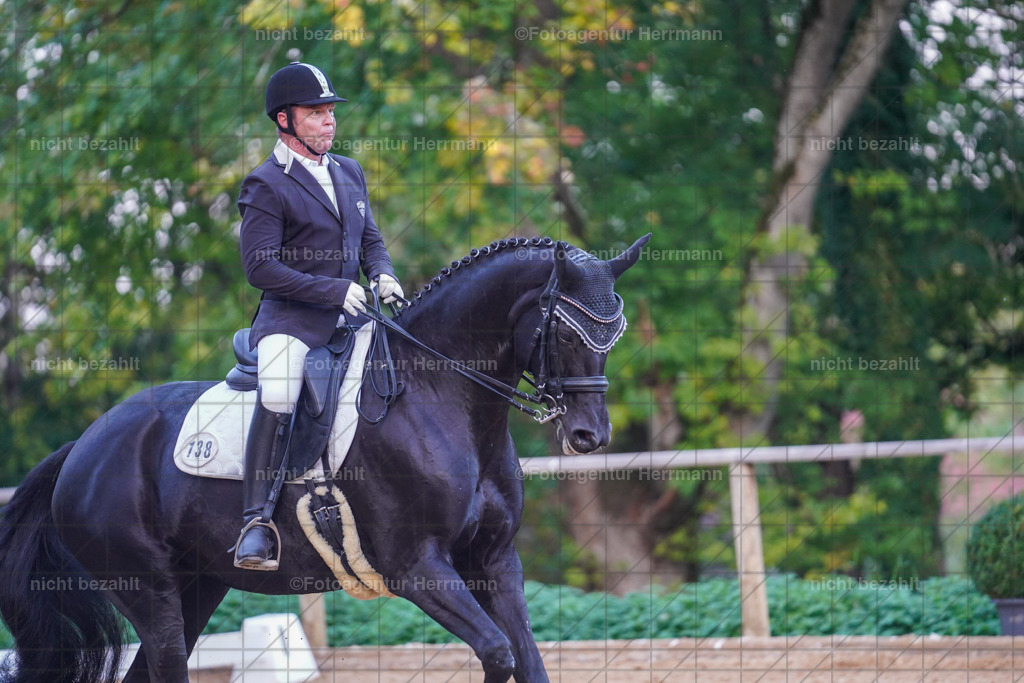 20221007-FAH00612 | Diessen am Ammersee, 2022, Dressur- und Springturnier, Reitsportbilder, Turnierfotografen Bayern, Pferdefotografen, Fotoagentur Herrmann, Turnierbilder