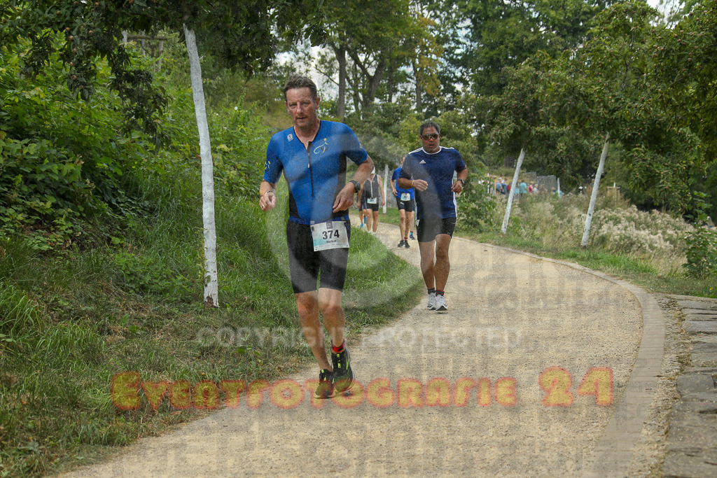 250824_1349_EX1_3853 | Sportfotografie im Rhein-Sieg Kreis, Köln, Bonn, NRW, Rheinland Pfalz, Hessen, etc. Unser Tätigkeitsfeld umfasst den Laufsport vom Volkslauf über den Marathon, Duathlon, Triathon bis zum Ultralauf wie Kölnpfad Ultra oder Schindertrail.