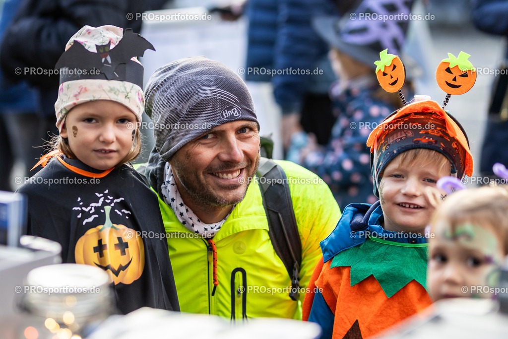 Sparda-Bank Halloween-Run Koeln 2023, 31.10.2023, Forstbotanischer Garten Rodenkirchen, Koeln | Impressionen vom Sparda-Bank Halloween-Run Koeln 2023, 31.10.2023, Forstbotanischer Garten Rodenkirchen, Koeln