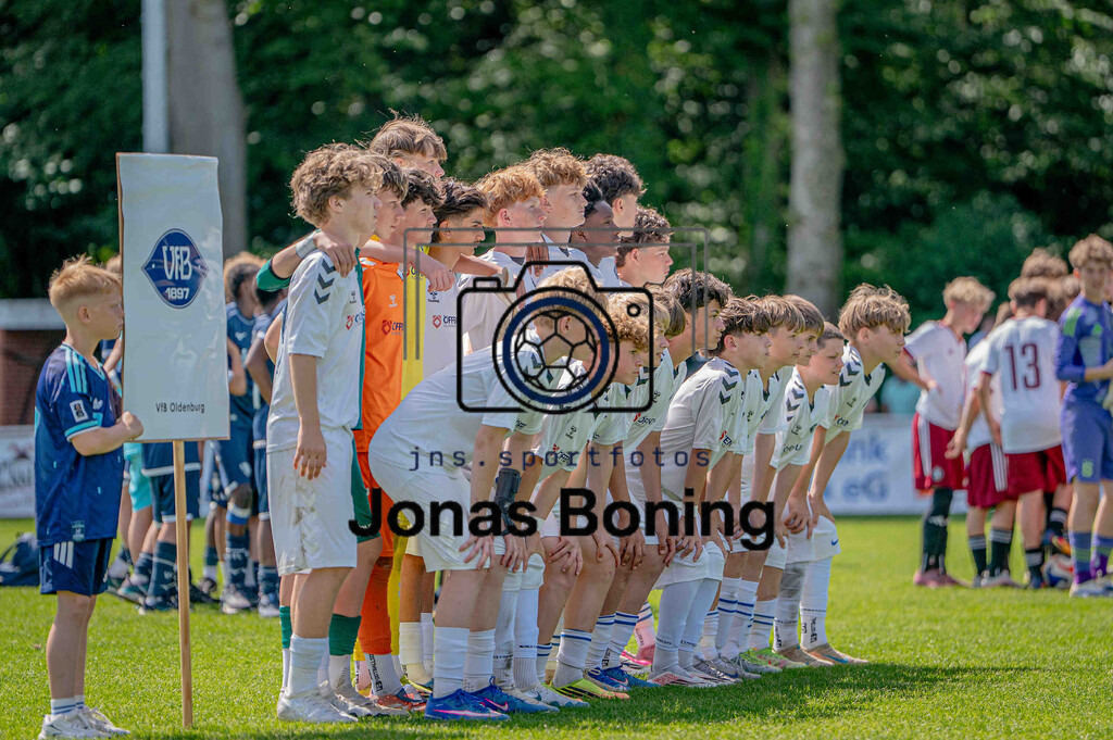 Fußball I C-Junioren I Saison 2025-2026 I Pfingsturnier Langförden I 15222 | jns.sportfotos - Realisiert mit Pictrs.com