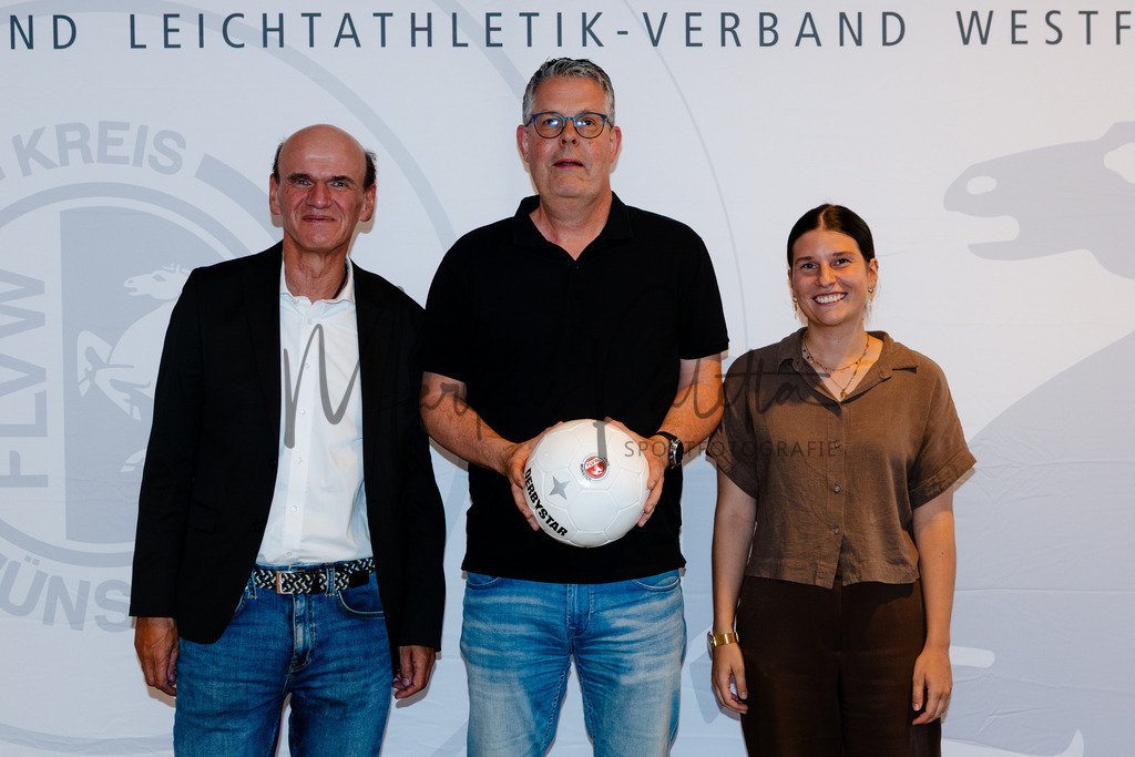 20260702-kreisfußballkonferenz-0084 | Das ist die Fotodatenbank für authentische Sportfotografie aus Münster: Markus Paletta fotografiert Teams, Sportler:innen, Kinder, Events & Unternehmen. - Realisiert mit Pictrs.com