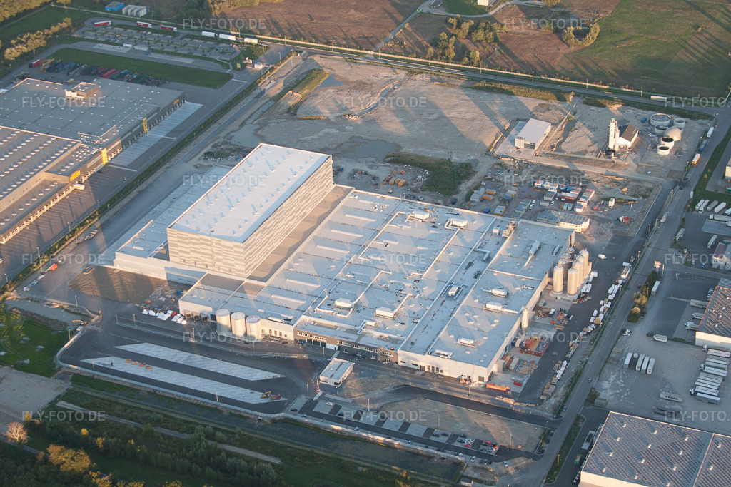 Luftbild: Industriegebiet Oberwald in Wörth am Rhein im Bundesland Rheinland-Pfalz in Deutschland. Foto: IMG_59763.jpg vom 04.09.2013 durch Werner Riehm/FLY-FOTO.de