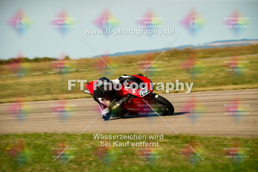 _MOT5766 | Hier findet Ihr Bilder von Touristenfahrten auf der Nürburgring Nordschleife oder von anderen Veranstaltungen die ich besucht habe. Viel Spass beim Durch Schauen 