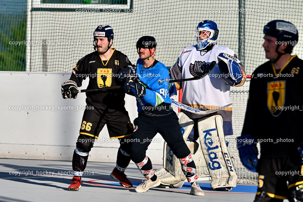 VAS Ballhockey Villach vs. ASKÖ Villach Ballhockey | #66 Hintermann Daniel VAS Ballhockey Villach, #88 Ahammer Benjamin SV ASKÖ Ballhockey, #70 Moser Lukas VAS Ballhockey Villach, VAS Ballhockey Villach vs. ASKÖ Villach Ballhockey , VAS Ballhockey Villach vs. ASKÖ Villach Ballhockey  am 13.05.2026 in Villach (Alpen Arena ), Austria, (Photo by Bernd Stefan)