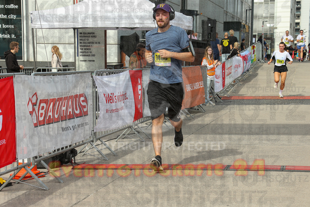 250920_1327_EX1_4752 | Sportfotografie im Rhein-Sieg Kreis, Köln, Bonn, NRW, Rheinland Pfalz, Hessen, etc. Unser Tätigkeitsfeld umfasst den Laufsport vom Volkslauf über den Marathon, Duathlon, Triathon bis zum Ultralauf wie Kölnpfad Ultra oder Schindertrail.