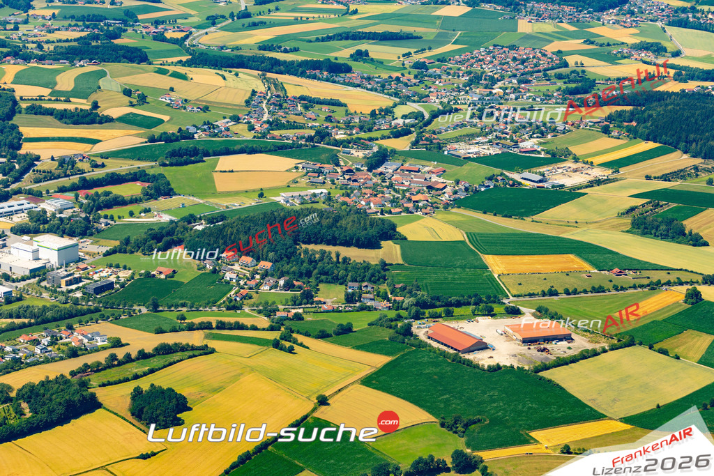 Die Luftaufnahme Siechen - Cham wurde 2022 vom Flugzeug aus (keine Drohne) erstellt. Hohe Auflösung -für große Poster und Wandbilder geeignet - Garantiert!