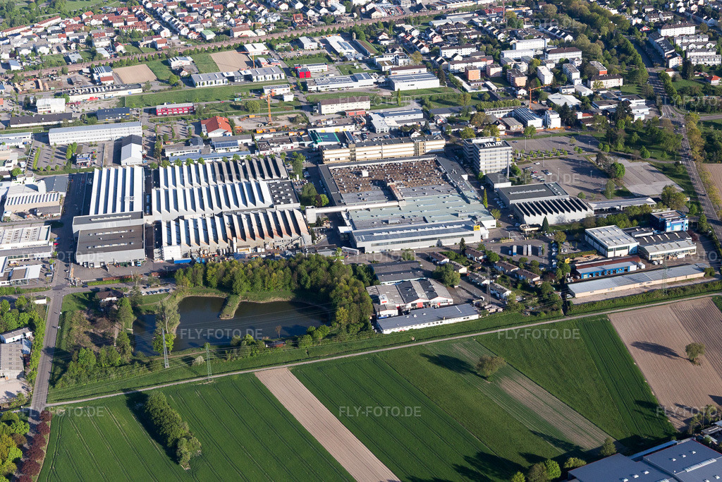 Luftbild: Schaeffler Automotive in Bühl im Bundesland Baden-Württemberg in Deutschland. Foto: IMG_099124.jpg vom 23.04.2017 durch Werner Riehm/FLY-FOTO.de