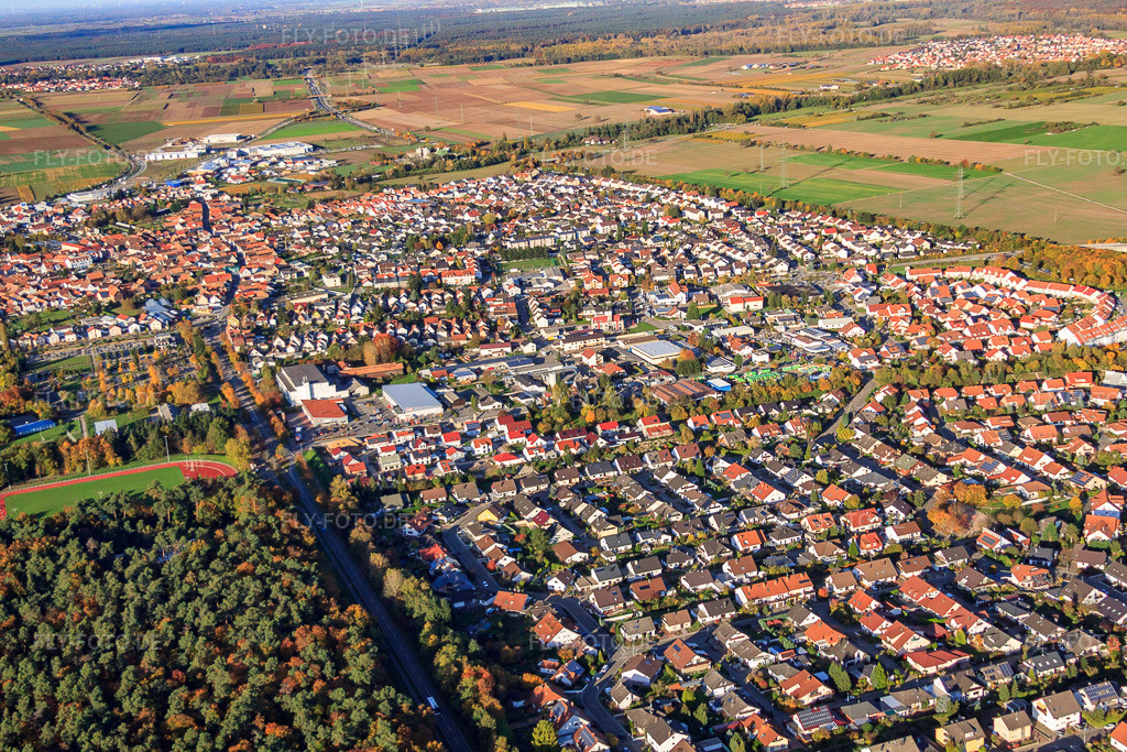 Luftbild: Gutenbergstr in Rülzheim im Bundesland Rheinland-Pfalz in Deutschland. Foto: IMG_60498.jpg vom 24.10.2013 durch Werner Riehm/FLY-FOTO.de