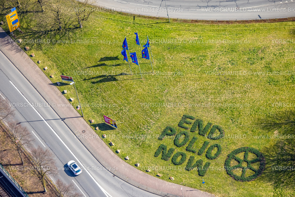 Dortmund220400470 | Luftbild, Rotary weltweite Aktion gegen Kinderlähmung, Polio,, End Polio Now Spruch auf Wiese an der Bundesstraße B54, Ruhrallee, Dortmund, Ruhrgebiet, Nordrhein-Westfalen, Deutschland