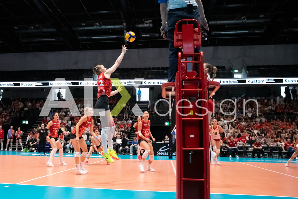 Austria v Switzerland - CEV European League Women | KRIENS, SWITZERLAND - JUNE 14: MERET AARDEN of Switzerland attack / spike during the CEV European League match between Austria and Switzerland at Pilatus Arena on June 14, 2026 in Kriens, Switzerland. - Realisiert mit Pictrs.com