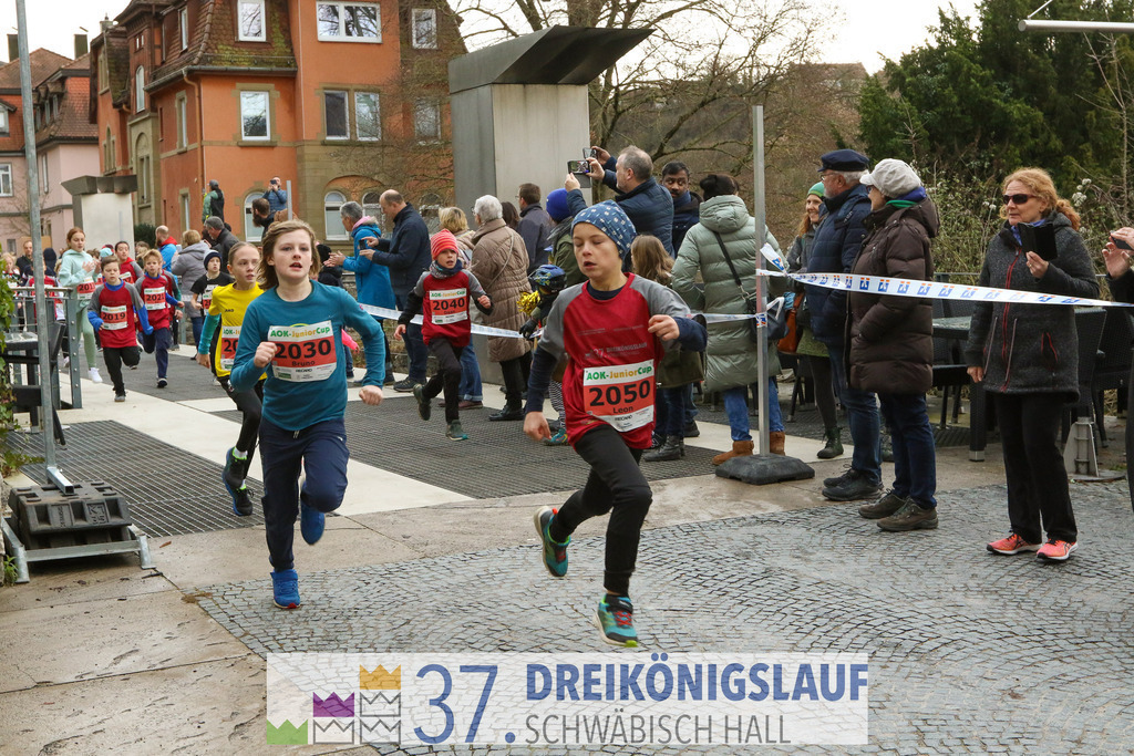 AOK JuniorCup 400m | 3Koenigslauf 2023 - Realisiert mit Pictrs.com