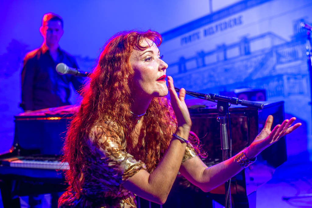 Maria Markesini Konzert | Maria Markesini meets Klazz Brothers im Forte Belvedere Leisnig zum Festival Hallo Leisnig 2022. - Realisiert mit Pictrs.com