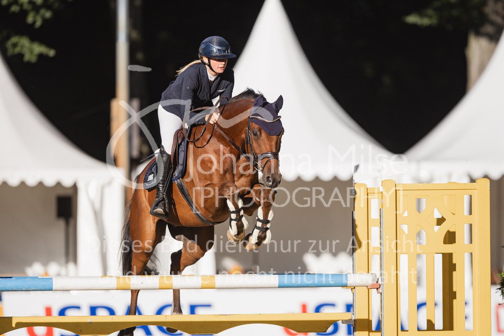 230908_OWLCh_AmateurM-206 | Deine schönsten Turniermomente als professionelle Fotos! Entdecke hochwertige Pferdesport-Fotografie im Online-Shop. Jetzt Fotos finden & bestellen!