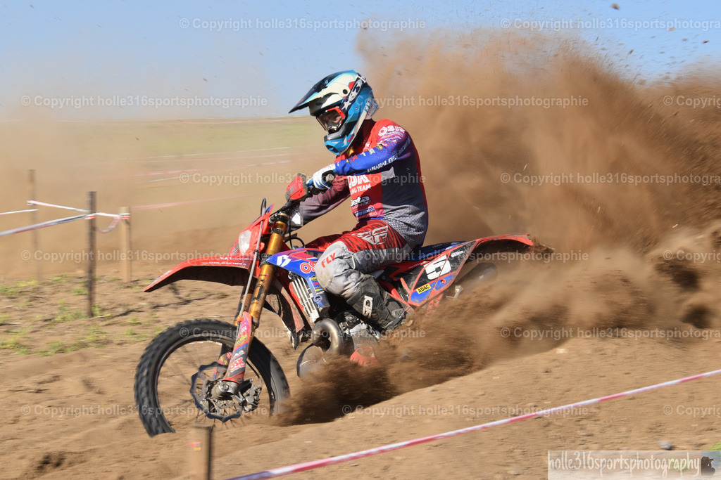 DSC_0374 | Sportfotografie , Motorsport, Motoross, Reitsport, Mointainbike, Enduro,
Landschaft , Outdoor, Eventfotografie, Landschaft, Bilder online bestellen - Realisiert mit Pictrs.com