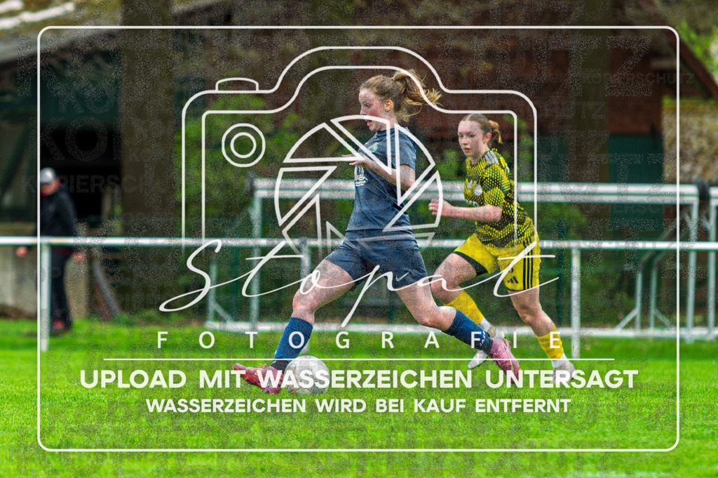 DZC_0312-Verbessert-RR | Damen Kreispokal Halbfinale HK/CE zwischen SG Fulde und SG Wohlde/Sudwinsen im Fulder Zentralstadion, Fulde (Simon Paul Stopat) - Realisiert mit Pictrs.com