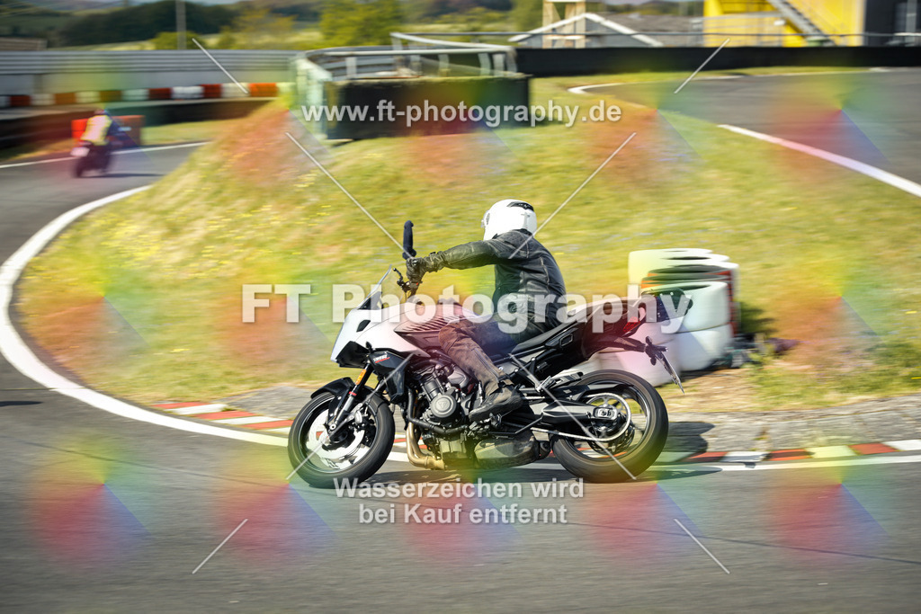 OBK_Mai_Volker_Adam-10611 | Hier findet Ihr Bilder von Touristenfahrten auf der Nürburgring Nordschleife oder von anderen Veranstaltungen die ich besucht habe. Viel Spass beim Durch Schauen 