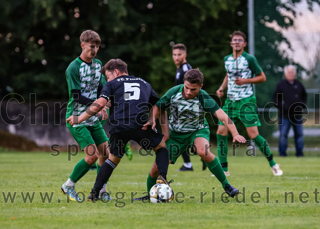2023-07-25_079_SpVgg_Neuching_gegen_FC_Finsing | Neuching, Deutschland, 25.07.2023:
Fußball, A-Klasse 2023 / 2024, Toto Pokal, SpVgg Neuching gegen FC Finsing, Endergebnis: 2:4

Sven Wagner (SpVgg Neuching, #7), Leonhard Hölzl (FC Finsing, #5)

Foto: Christian Riedel / fotografie-riedel.net