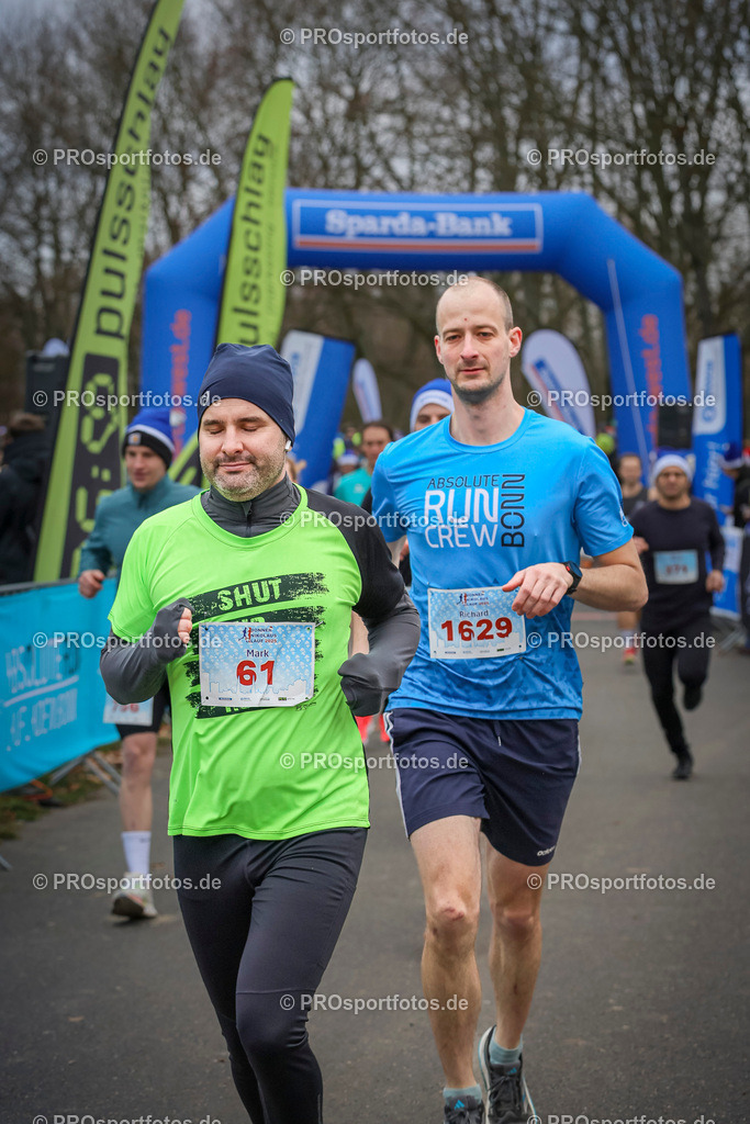 6. Bonner Nikolauslauf; Bonn, 14.12.2025 | Impressionen vom 6. Bonner Nikolauslauf am 14.12.2025 in Bonn (Nordrhein-Westfalen). 