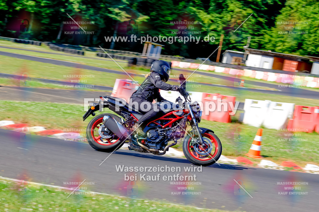 _MOT8902 | Hier findet Ihr Bilder von Touristenfahrten auf der Nürburgring Nordschleife oder von anderen Veranstaltungen die ich besucht habe. Viel Spass beim Durch Schauen 