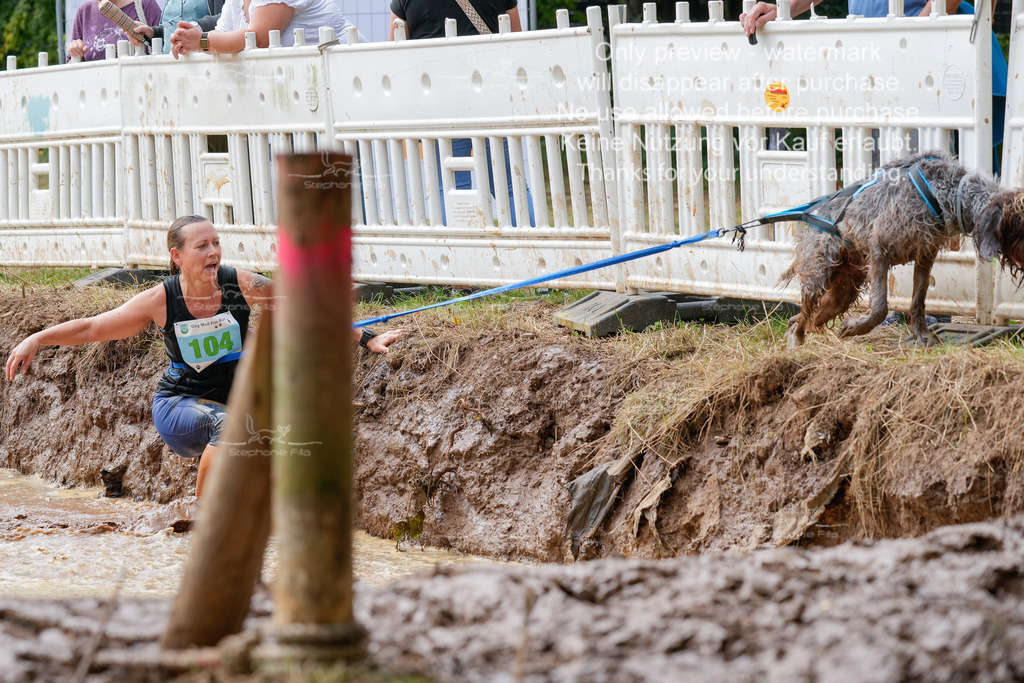 Schlamm_mit_Hund (106 von 460) | stephaniefillaphotographie - Realisiert mit Pictrs.com