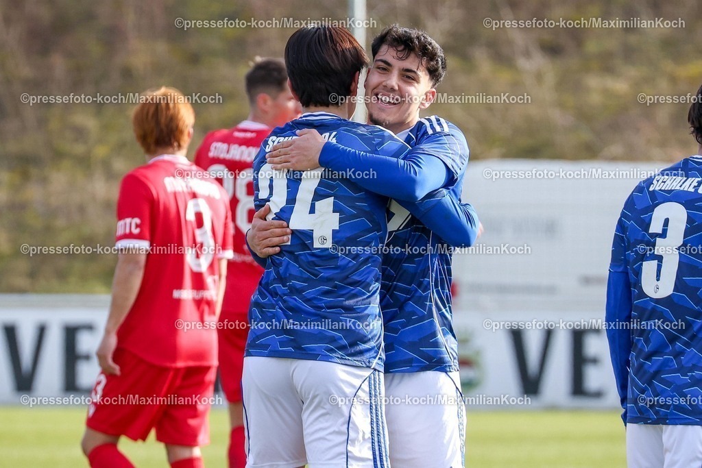 xSSCx15022601002 | 15.02.2026, xsscx, Herren Fussball, FC Schalke 04 U23 - Wuppertaler SV, Regionalliga West, 22. Spieltag, Parkstadion, Saison 2025 2026: Torjubel nach dem Tor zum 3:0 durch Torschuetze In-Gyom Jung (FC Schalke 04 #24) DFB regulations prohibit any use of photographs as image sequences and or quasi-video. Photo: xSandraxScherningxPressefotoKochx