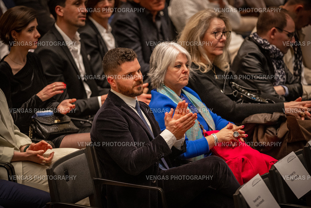 VENGAS_COM-0300 | vengas