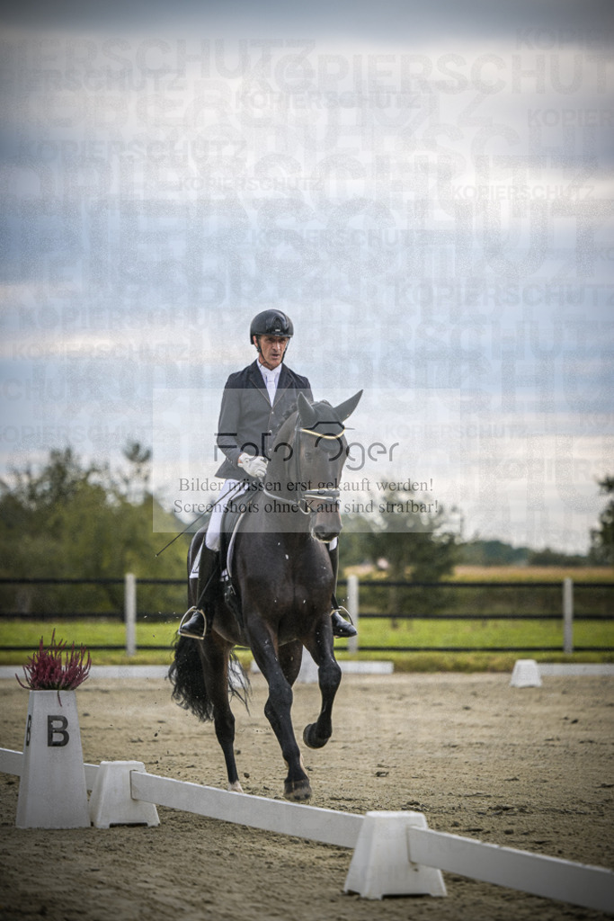DOS_0789 | Entdecke hochwertige Reitturnierfotos von Foto Oger. Professionell, emotional und authentisch – jetzt Lieblingsmomente im Shop bestellen.Deutschlandweite Turnierfotografie. - Realisiert mit Pictrs.com