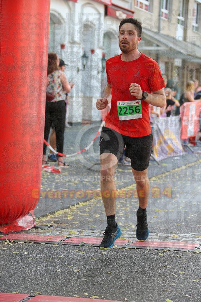 220625_1641_EX1_4855 | Sportfotografie im Rhein-Sieg Kreis, Köln, Bonn, NRW, Rheinland Pfalz, Hessen, etc. Unser Tätigkeitsfeld umfasst den Laufsport vom Volkslauf über den Marathon, Duathlon, Triathon bis zum Ultralauf wie Kölnpfad Ultra oder Schindertrail.