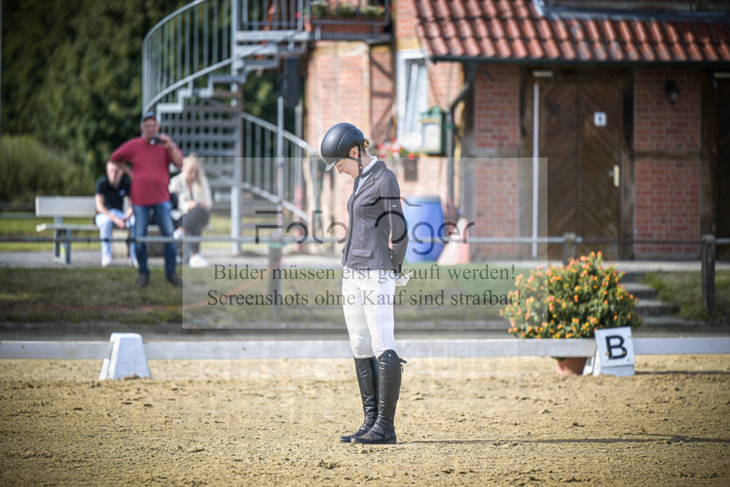 DOS_9519 | Entdecke hochwertige Reitturnierfotos von Foto Oger. Professionell, emotional und authentisch – jetzt Lieblingsmomente im Shop bestellen.Deutschlandweite Turnierfotografie. - Realisiert mit Pictrs.com