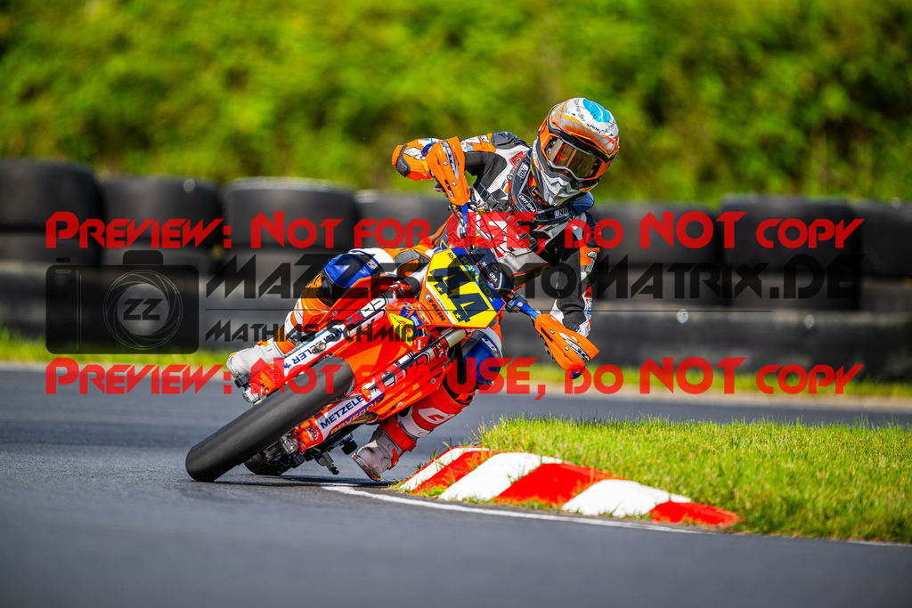 MaZZes_FotoMatrix_240430_6007705_2193 | Fotograf Mathias Schmid
Sportfotograf,
Eventfotograf,
Hochzeitsfotograf,
Portraitfotograf