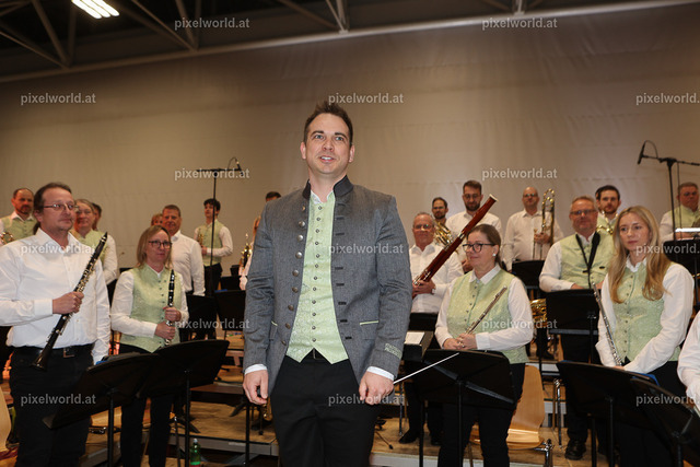 Frühlingskonzert der Stadtkapelle Feldkirchen - 10 Jahre Musik / 10 Jahre Dirigent | Bildershop von pixelworld.at - Realisiert mit Pictrs.com