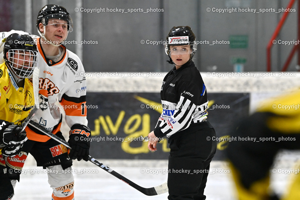 EC Spittal Hornets vs. USC Piraten Velden 7.2.2024 | #98 Thalhammer Dominic, #17 Hobitsch Samuel, Klemm Anja Referee