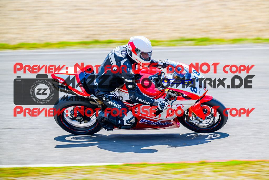 MaZZes_FotoMatrix_240717_6007705_2-6 | GELB