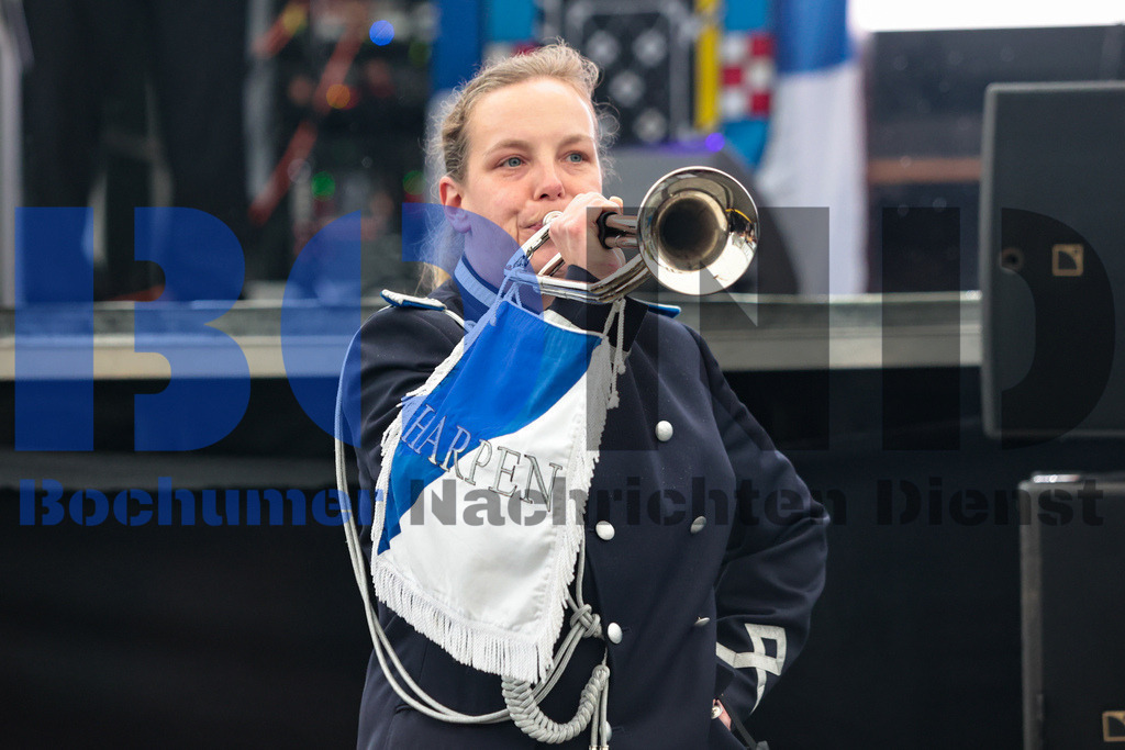 JEM_ZAPMAI20250424-7 | bond - Realisiert mit Pictrs.com