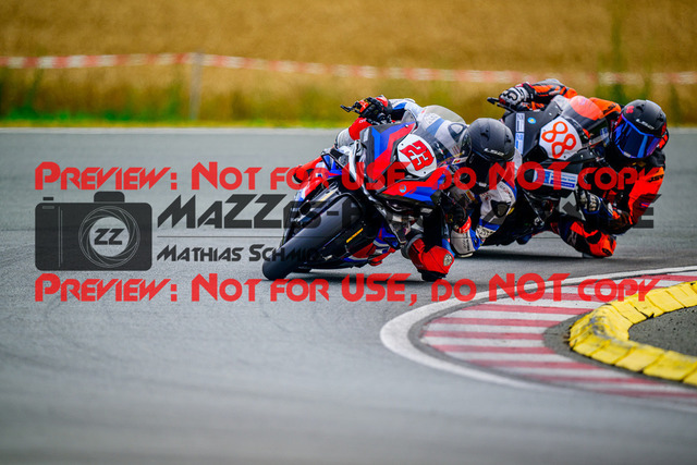 MaZZes_FotoMatrix_240727_6007705_1190 | STK