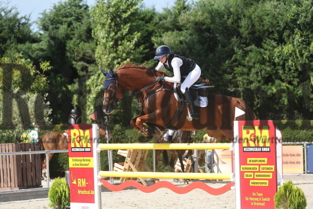 Durmersheim_2024_Prfg.Nr.02_Springprfg.Kl.S_zweiSterne_Pia-Luise Baur_Emeraldo 4 (4) | Alle Fotos der Reiterjournal Fotografin Doris Matthaes im Reiterjournal Online-Fotoshop. - Realizado com Pictrs.com