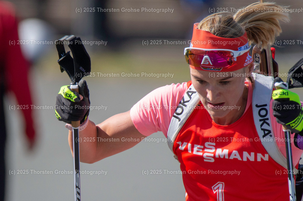 Deutsche Meisterschaften Biathlon 2018 | Deutsche Meisterschaften Biathlon 2018, Massenstart Frauen am 15.09.2018 in der DKB SKI ARENA in Oberhof, (Deutschland)

Bild: Denise Herrmann vom WSC Erzgebirge Oberwiesenthal /BwFb (1) - Realisiert mit Pictrs.com